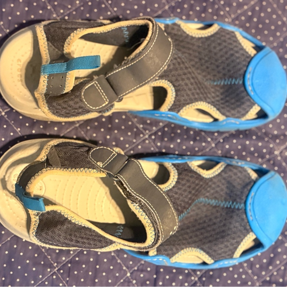 Blue and Gray Sandals. *MAKE AN OFFER. MUST SELL!!*
